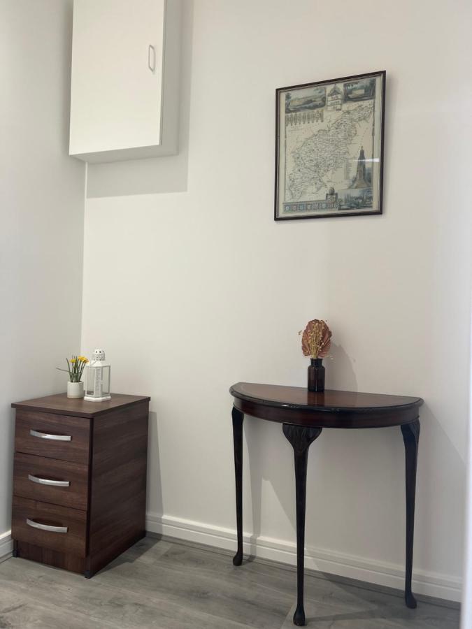 3 Bedroom Flat In Town Centre * Wellingborough
