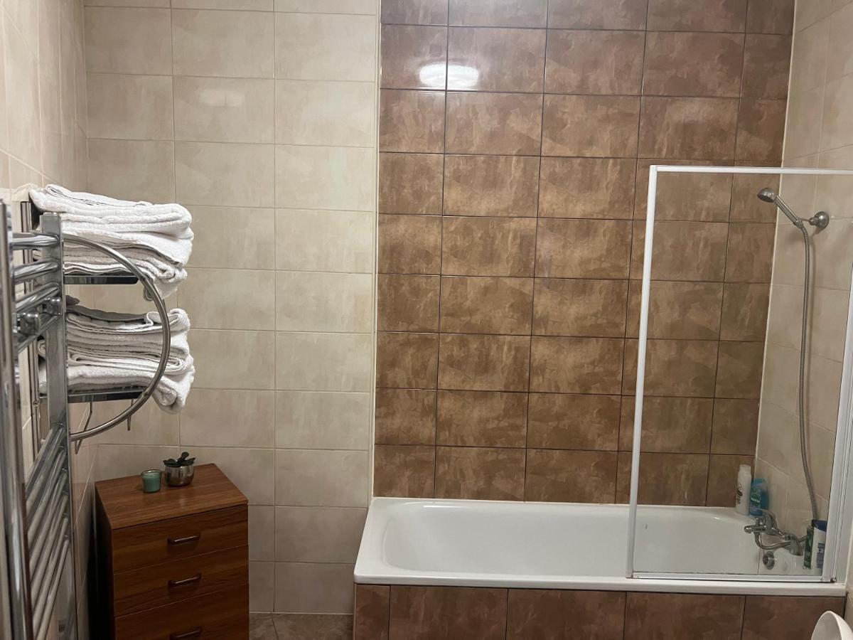 3 Bedroom Flat In Town Centre * Wellingborough